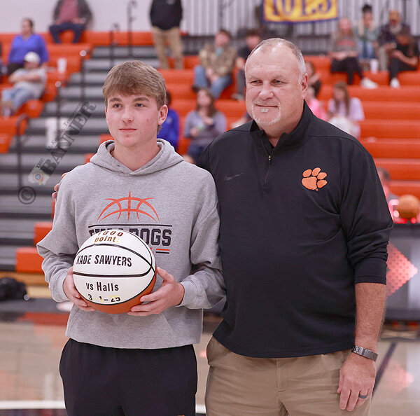 Gleason's Sawyers Honored for 1,000th Point