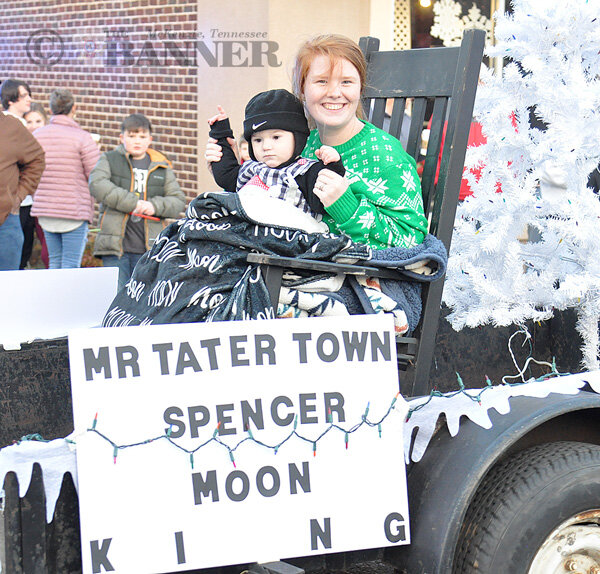 20251216-132234-20e-web2-McK-parade-Moon-DSC_0428.jpg