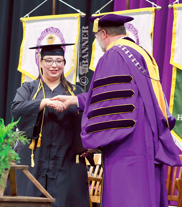 20251215-113740-f8e-web2-bu-grad-hampton_61A6993.jpg