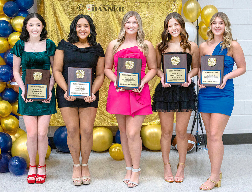20251215-113841-fb3-web2-hhs-cheer-6K8A3402.jpg