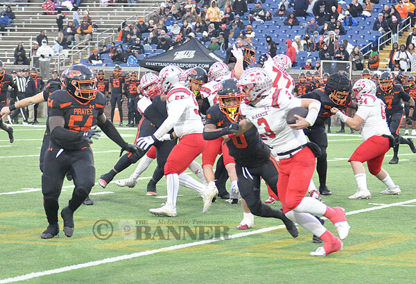 20251216-130010-1e5-web2-MHS-FB-state-CBrown-run-DSC_0173.jpg