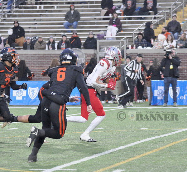 20251216-130015-6d9-web2-MHS-FB-state-KBrown-fumblereturn-DSC_0240.jpg