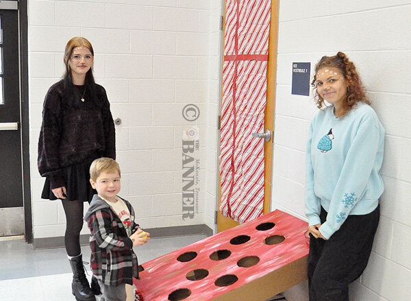 20251216-132046-a51-web2-Hdon-Bfast-Santa-skiball-DSC_0174.jpg