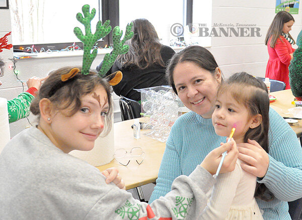 20251216-132041-28d-web2-Hdon-Bfast-Santa-facepaint-DSC_0184.jpg