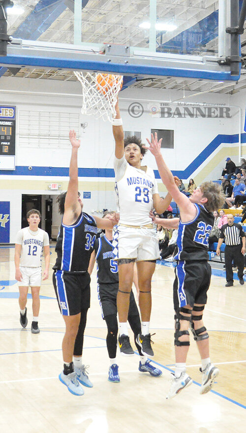 Mustangs Advance to Title Game with Day Two Win