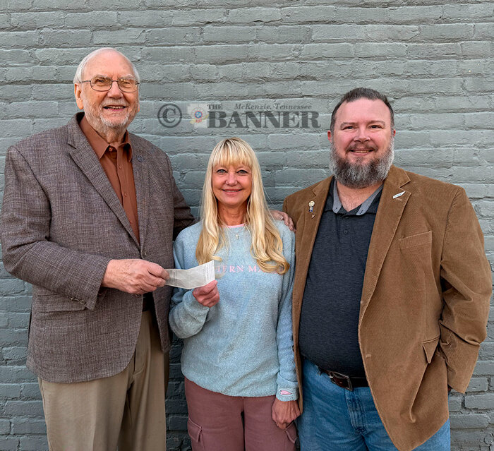 Rotary Donates to United Neighbors