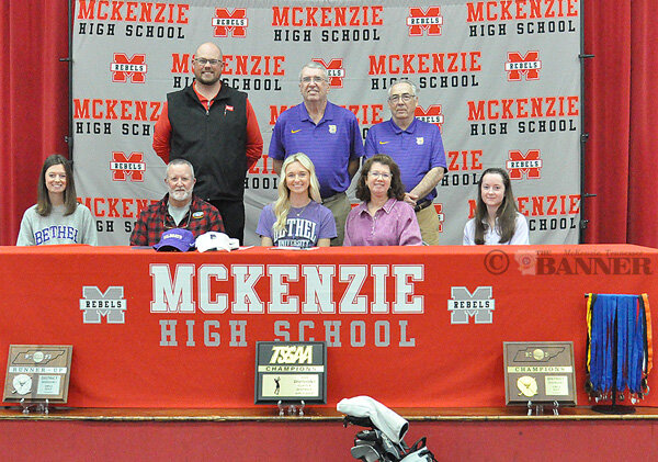 McKenzie's Weatherford Signs with Bethel Golf