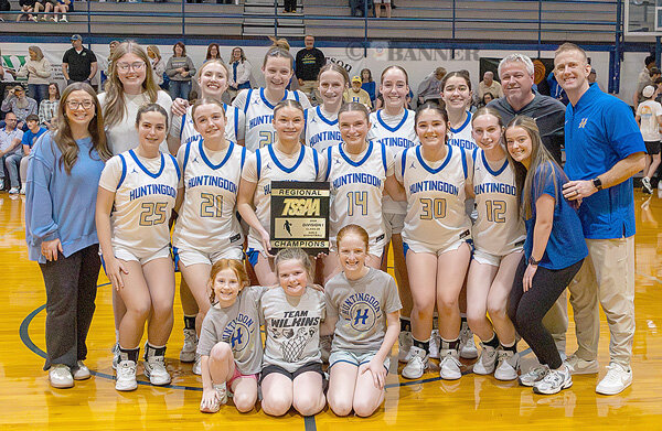 Fillies Punch Ticket to Glass House With Sectional Win