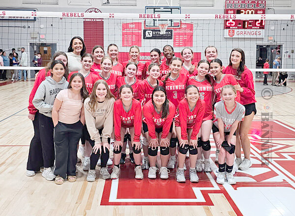 Lady Rebels Sweep Martin for First Program Victory