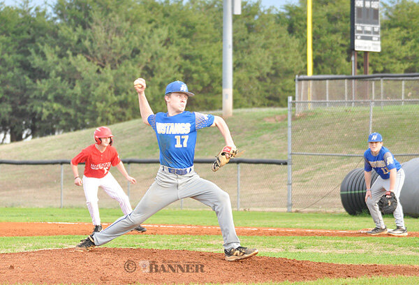 Mustangs Edge Rebels, 7-6