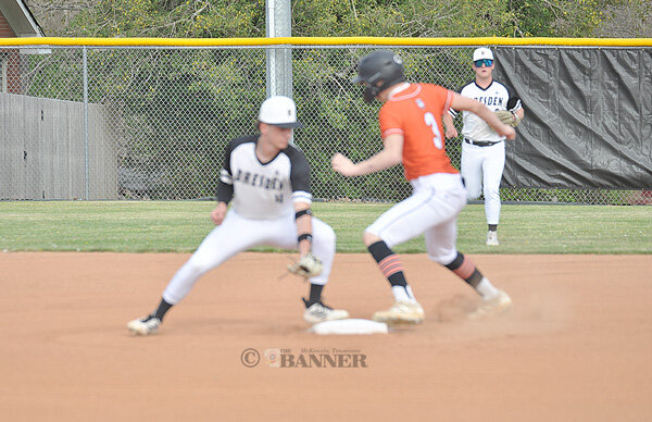 Dresden Sweeps Gleason in Home-Away Set