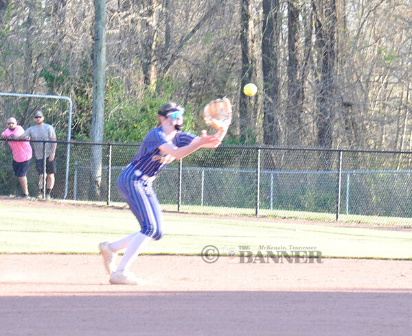South Gibson Rallies Late to Edge Fillies