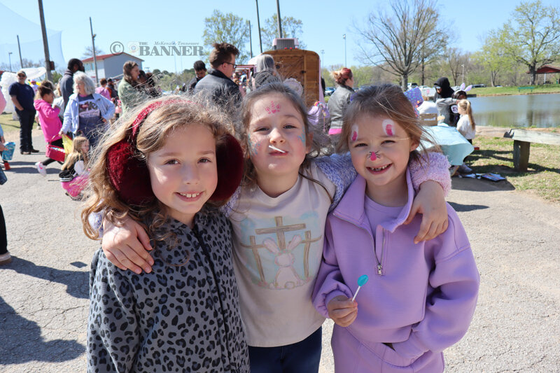 20260331-110256-4eb-web2-egg-hunt-Savannah-Saylor-Emersyn-IMG_0694.jpg