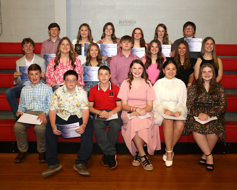 McKenzie Middle School Hosts Honors Banquet