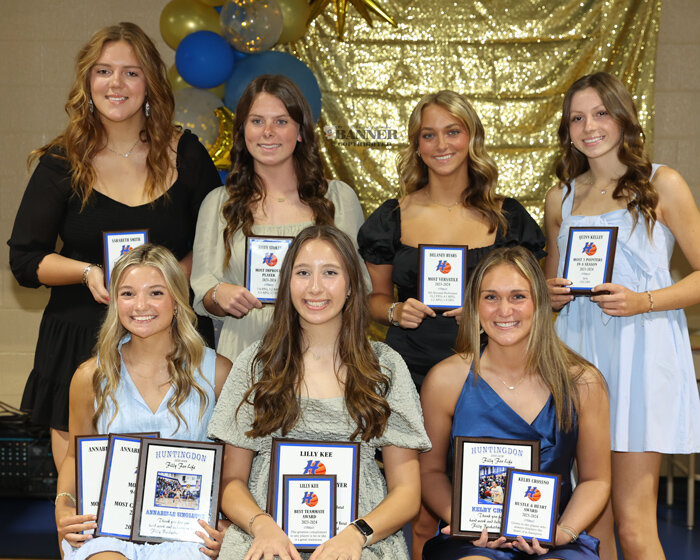 Fillies, Mustangs Celebrate Successful Basketball Season