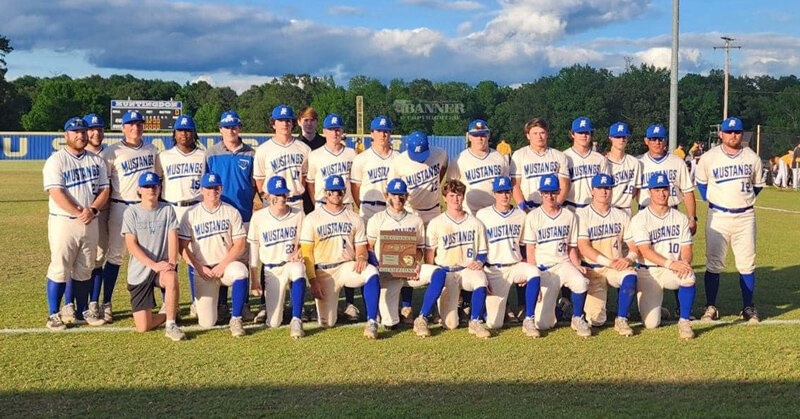 20240520-182011-e08-web2-mustangs_team.jpg