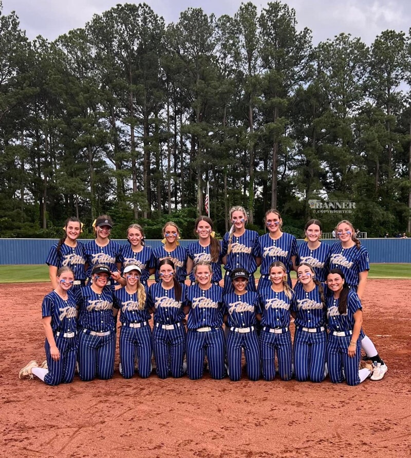 20240520-182002-ac5-web2-fillies_team.jpg