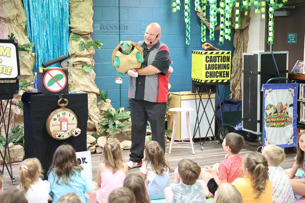 Magician Barry Mitchell Brings Show to Carroll County Library
