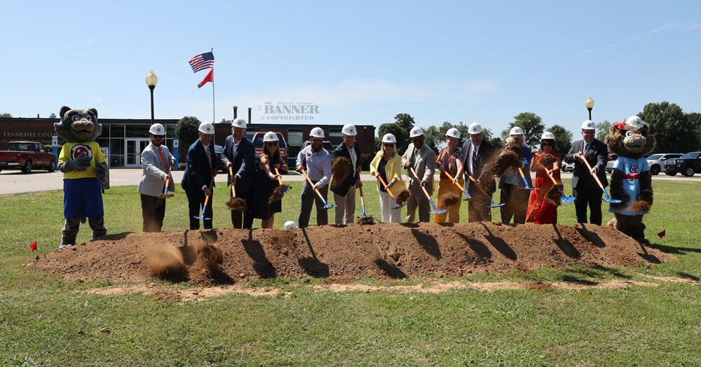 McKenzie Campus Hosts Groundbreaking