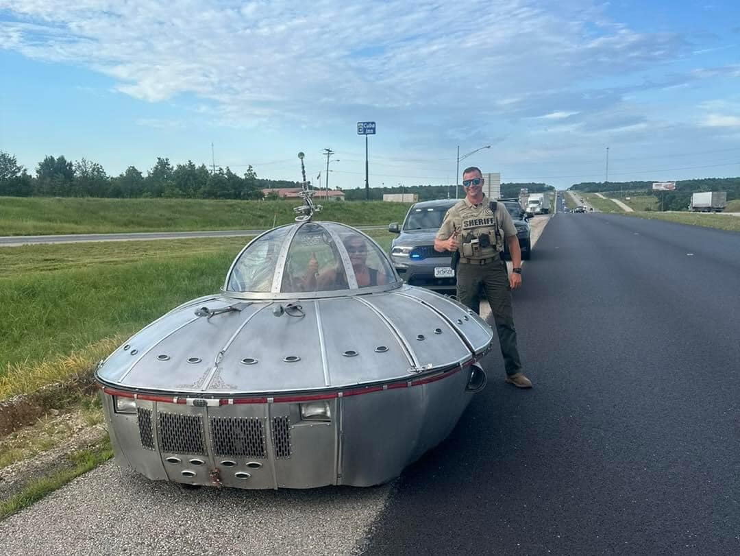 20240708-222043-4fa-ufo%20vehicle%204.jpg