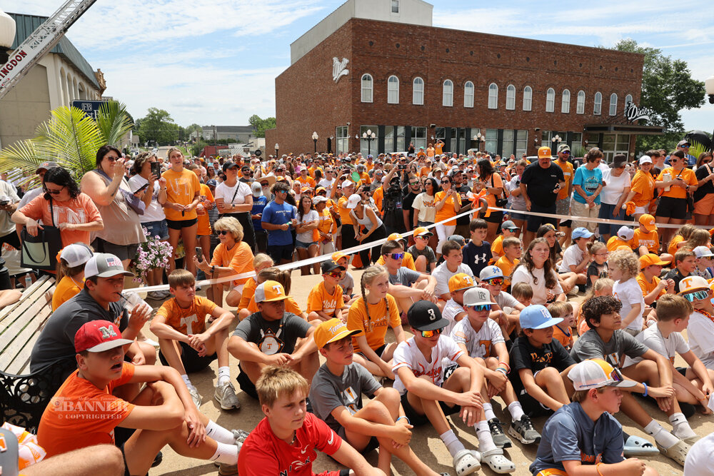 20240708-141044-06a-web2-ensley_crowd_061A4997.jpg