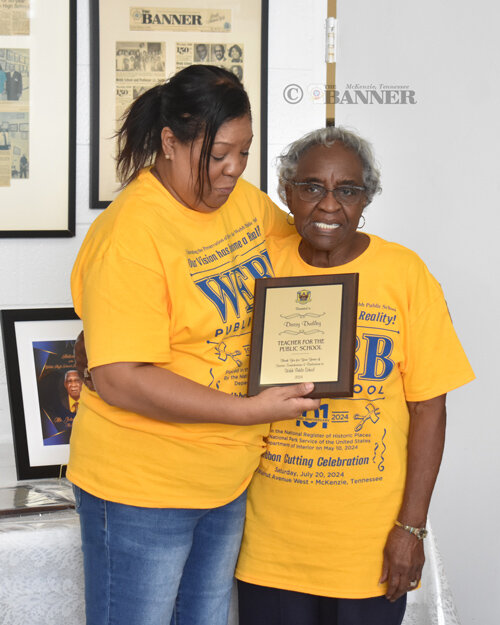 20240723-142100-518-web2-dudley-plaque-kim-DSC_0057.jpg