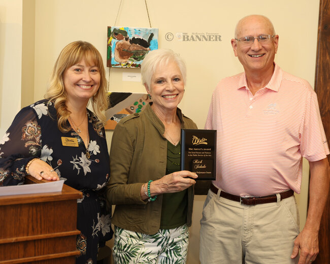 20240826-153626-e15-web2-dixie_mayors_award_061A0803.jpg