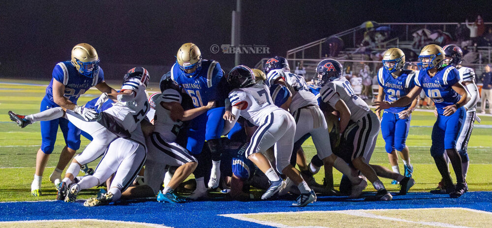 Mustangs Corral Bulldogs, 42-20