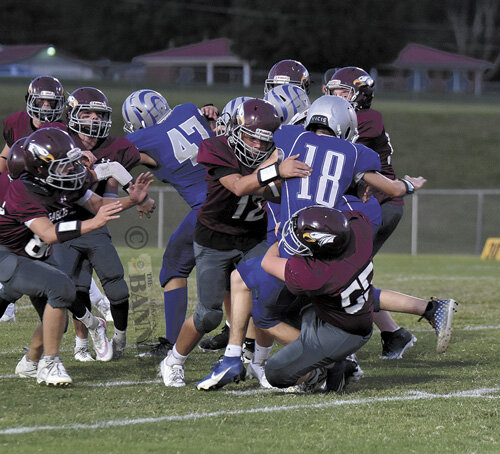 20240923-144821-3b6-web2-HRBatWCJH-FB-Eagle-tackle-DSC_0077.jpg