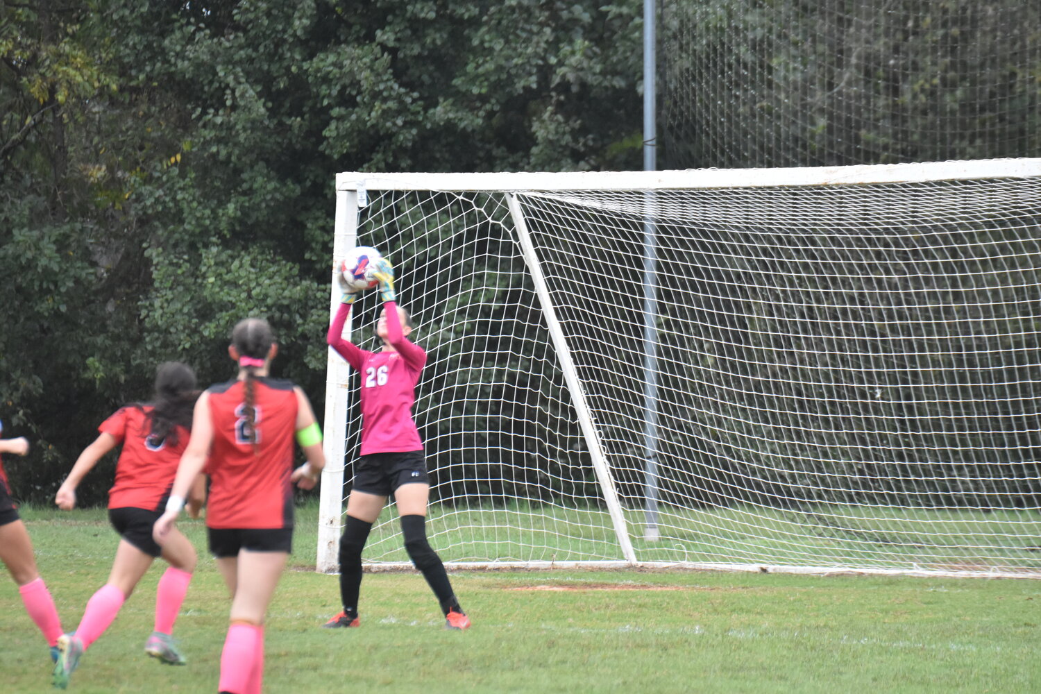 Lady Rebels Cruise in Regular Season Finale