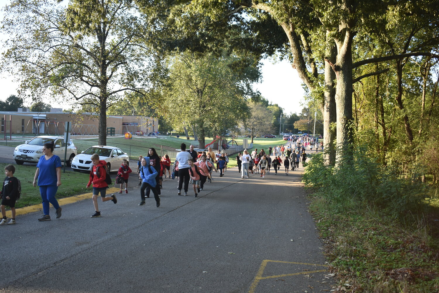 20241003-151032-1be-MES-Walk-TNstreet-DSC_0147.JPG