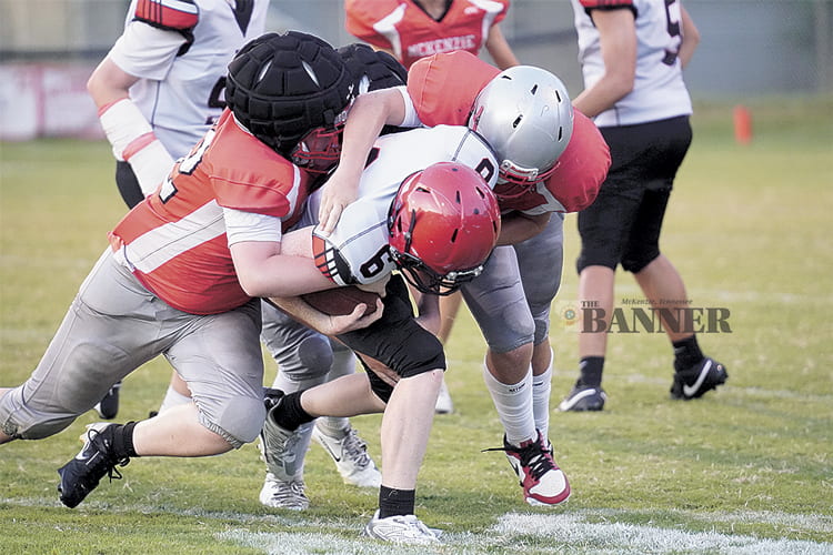 web2-MMS-v-HendersonN-6-tackle_DSC5024-gray