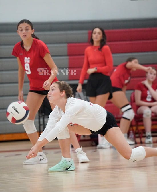 web2-MHSvJCM-volley-Hall_DSC4560