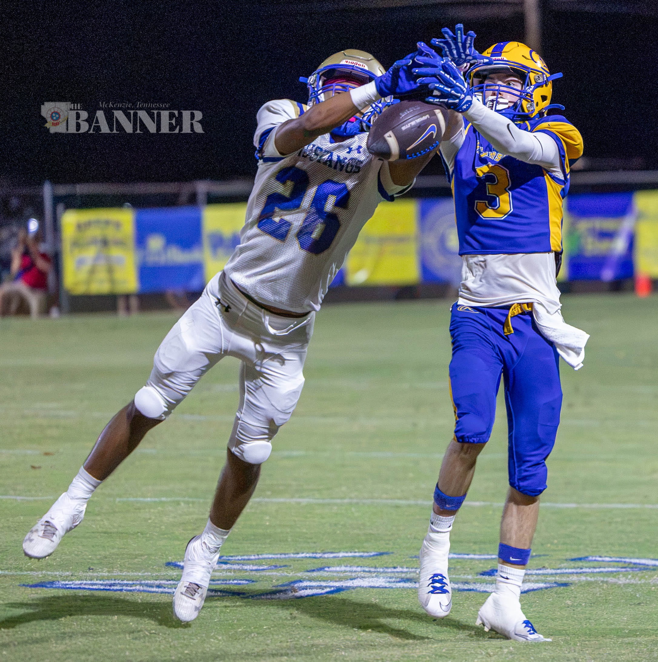 K'Shun Carter breaks up a pass in Mustangs win over Riverside