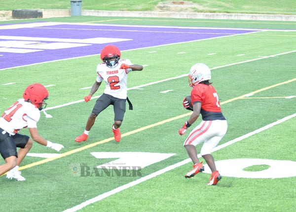 web2-LEXatMHS-FB-scrimmage-Melton-DSC_0034