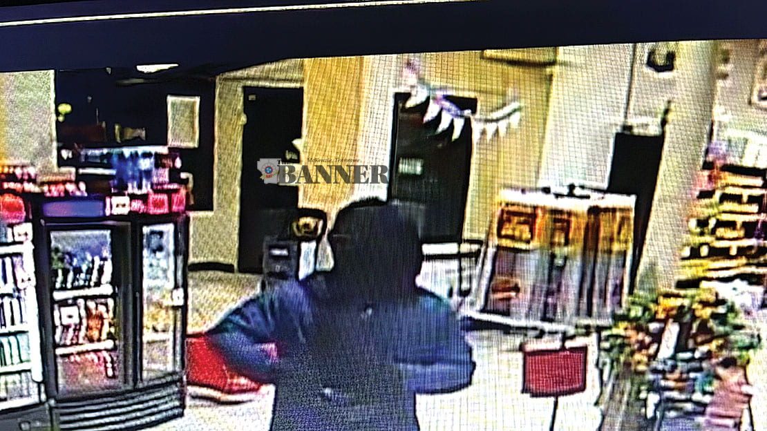 Armed Robbery at Cash Savers in Huntingdon