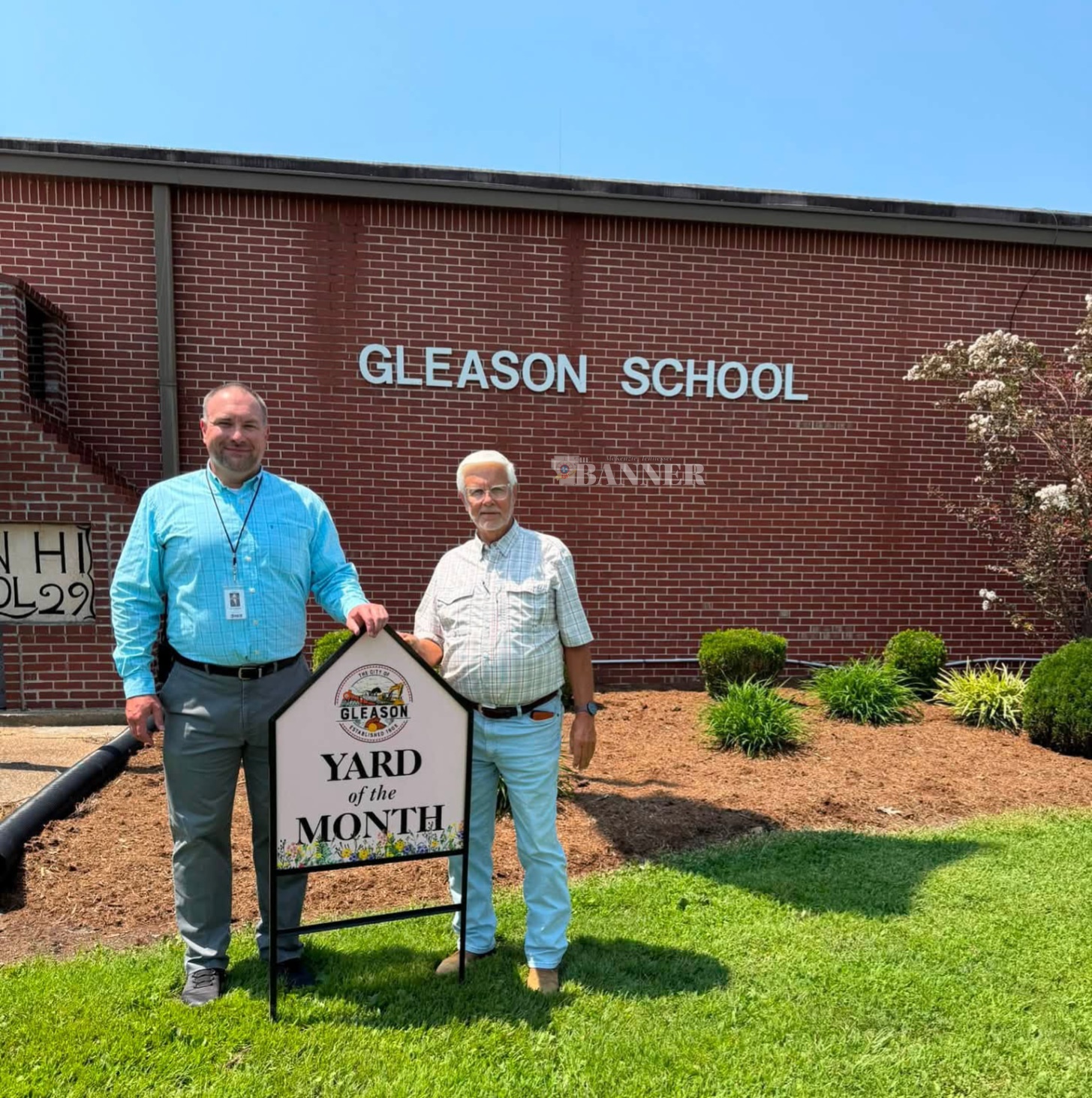 Gleason School Receives Yard of the Month